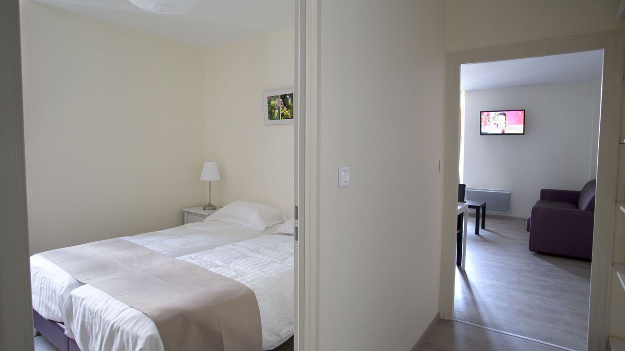 Photo of Bedroom in Nuits-Saint-Georges