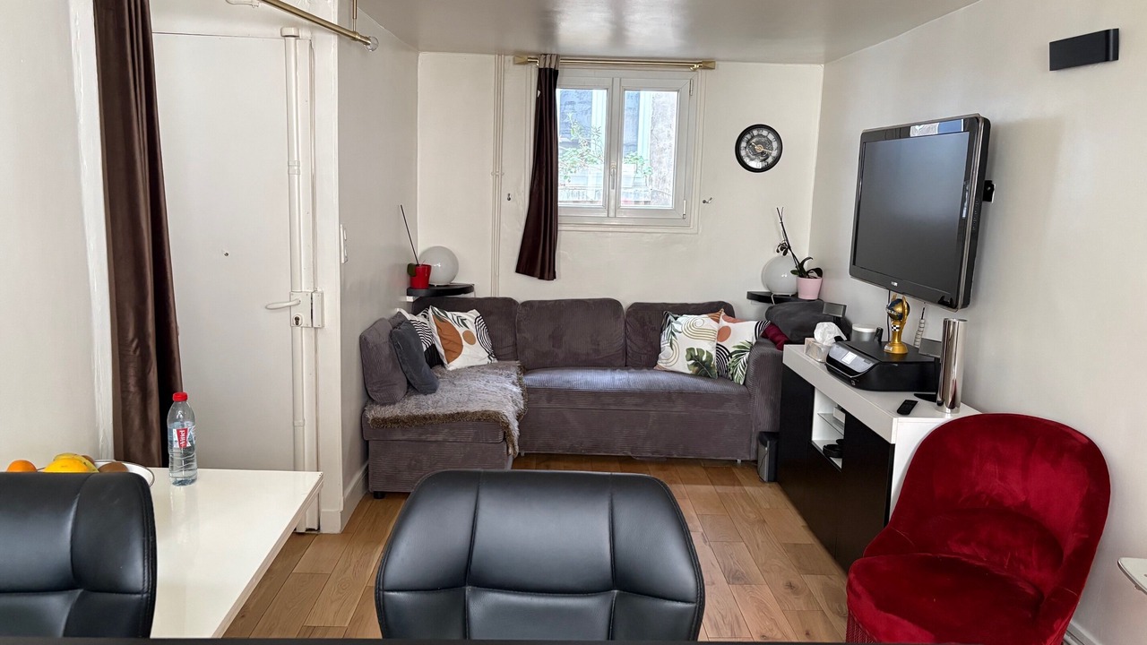 Photo of Livingroom in Arts-et-Metiers