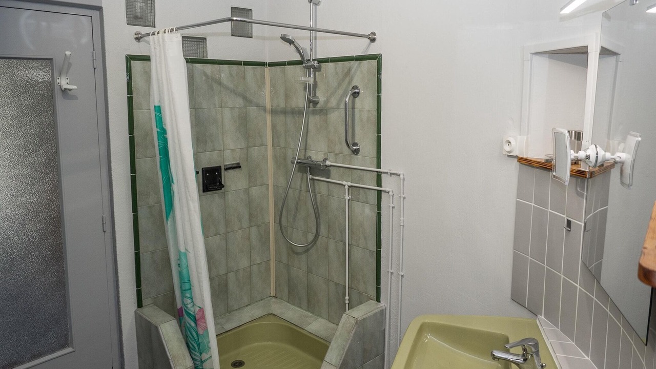 Photo of Bathroom in Uzer