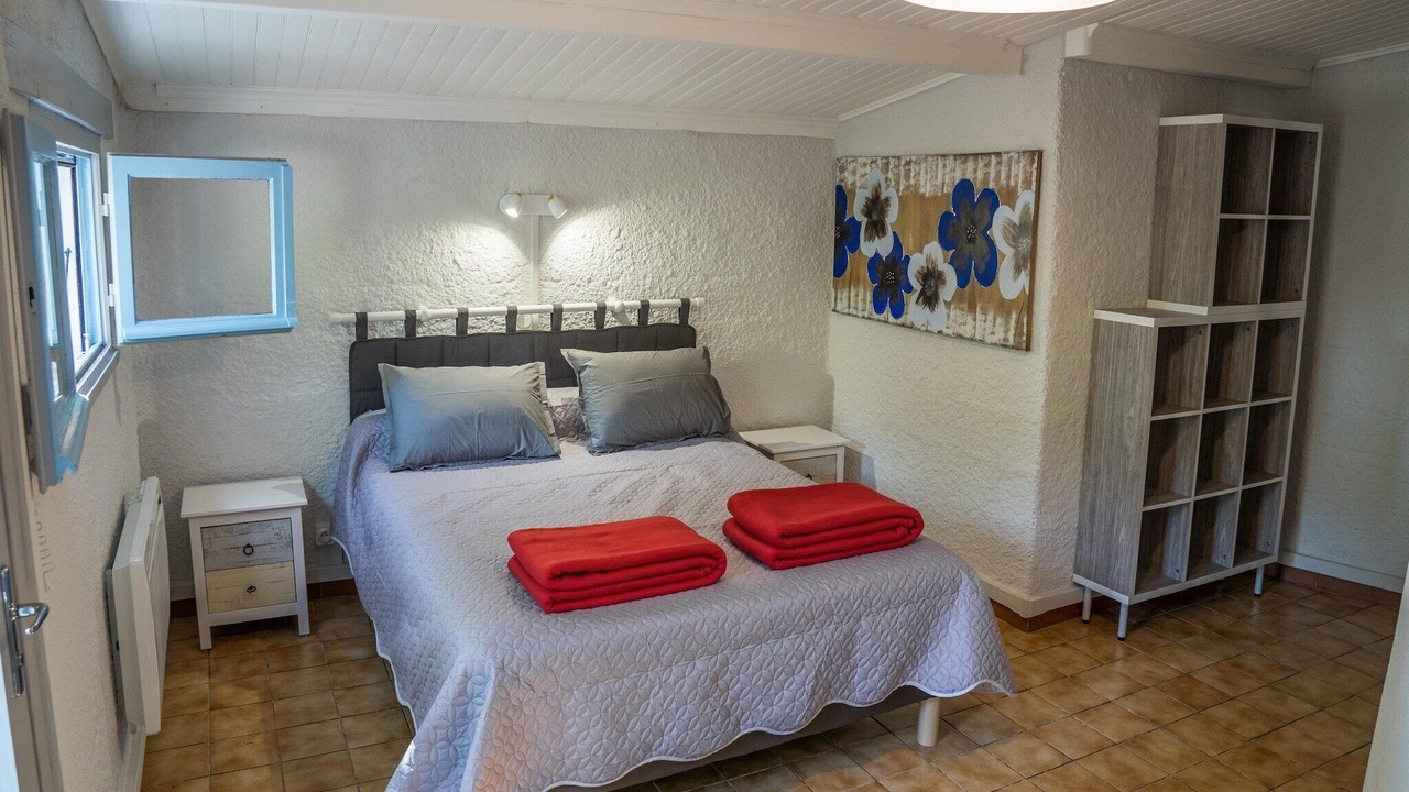 Photo of Others in Uzer