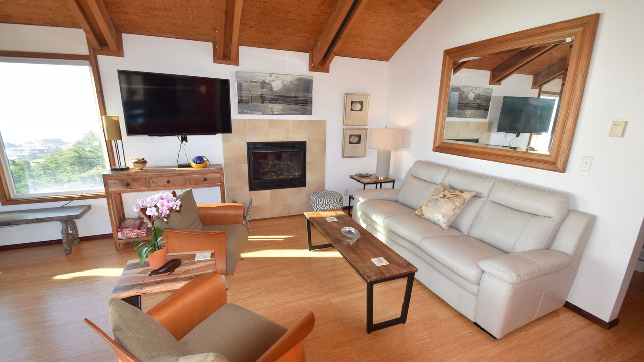 Photo of Livingroom in Dillon Beach