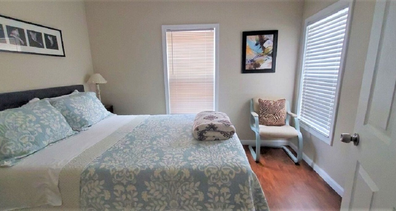 Photo of Bedroom in Downtown Niagara Falls