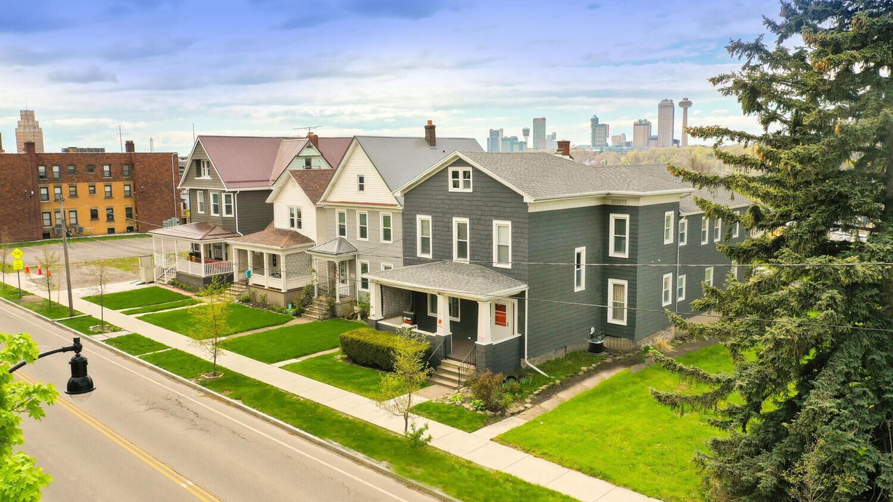 Photo of Outdoor in Downtown Niagara Falls
