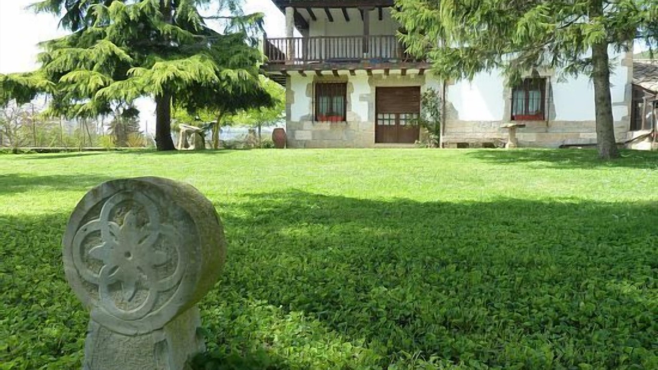 Photo of Outdoor in Egues