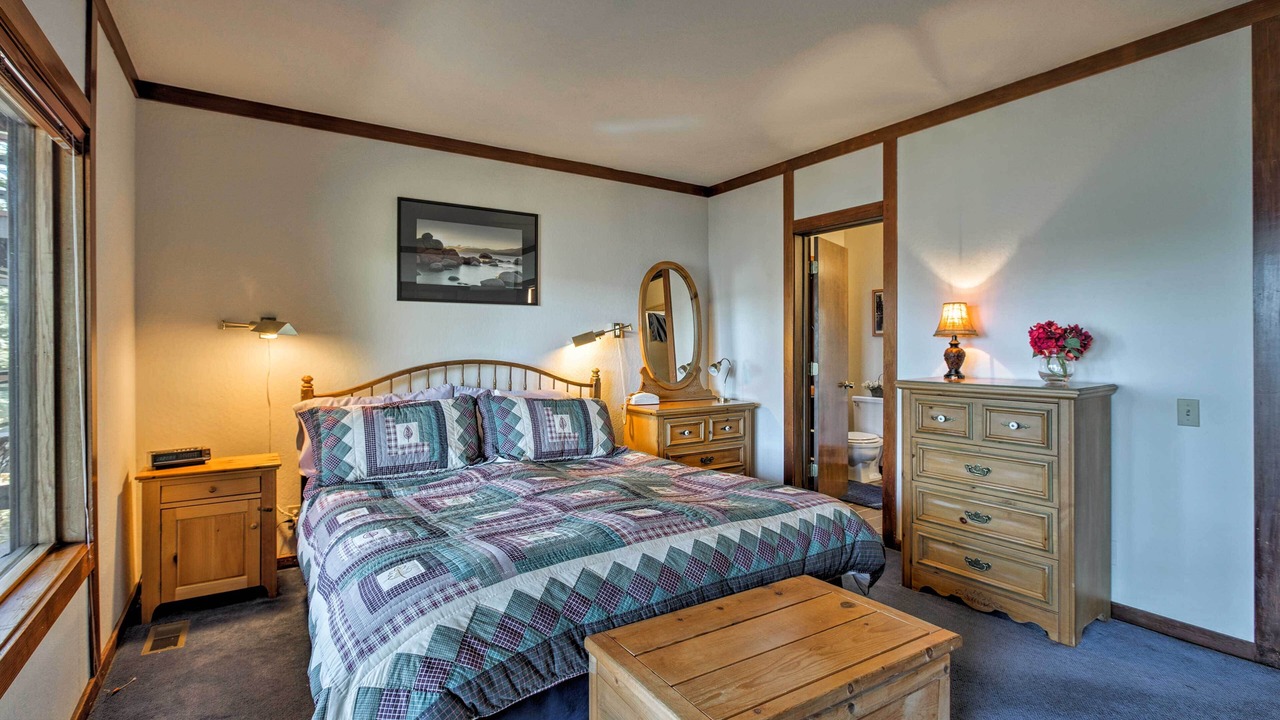 Photo of Bedroom in Dollar Point