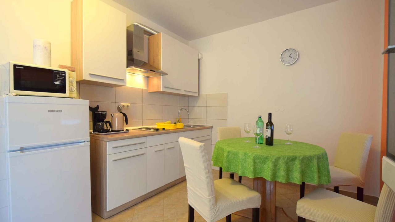 Photo of Kitchen in Gabonjin