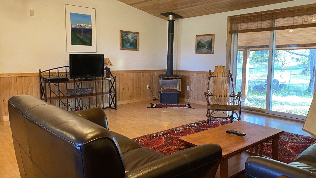 Photo of Livingroom in Columbia Falls