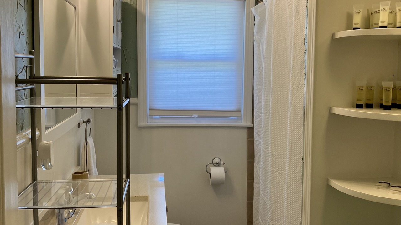 Photo of Bathroom in Central Oklahoma City