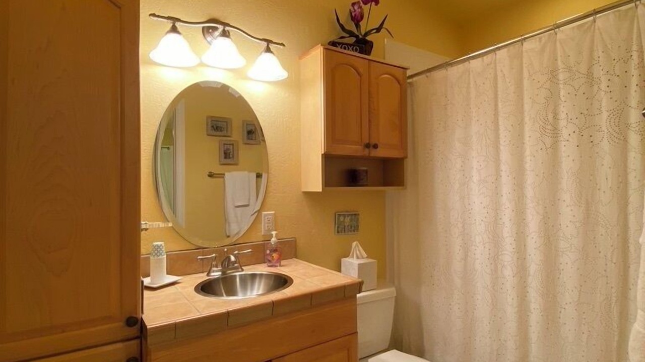Photo of Bathroom in Little Torch Key