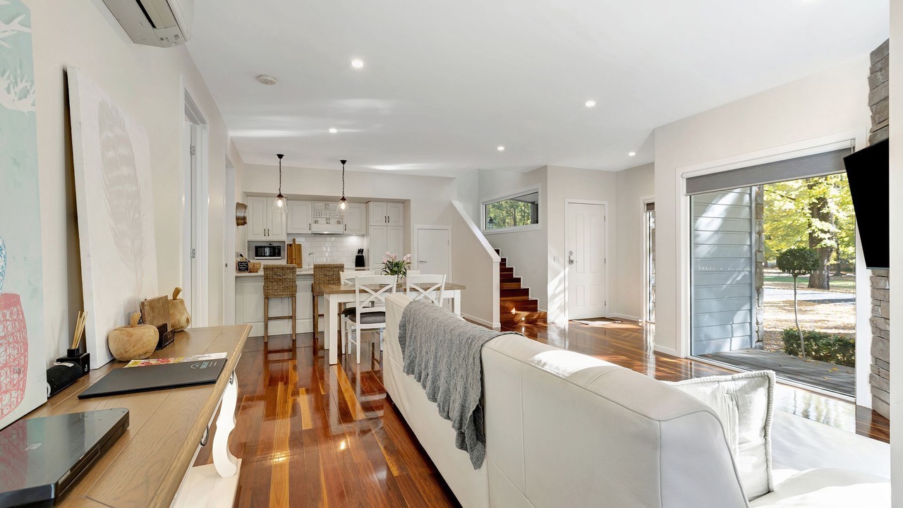 Photo of Livingroom in Bright