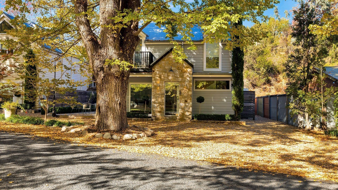 Photo of Outdoor in Bright