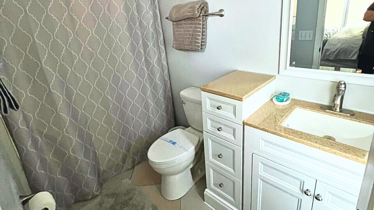 Photo of Bathroom in Lake Berkley