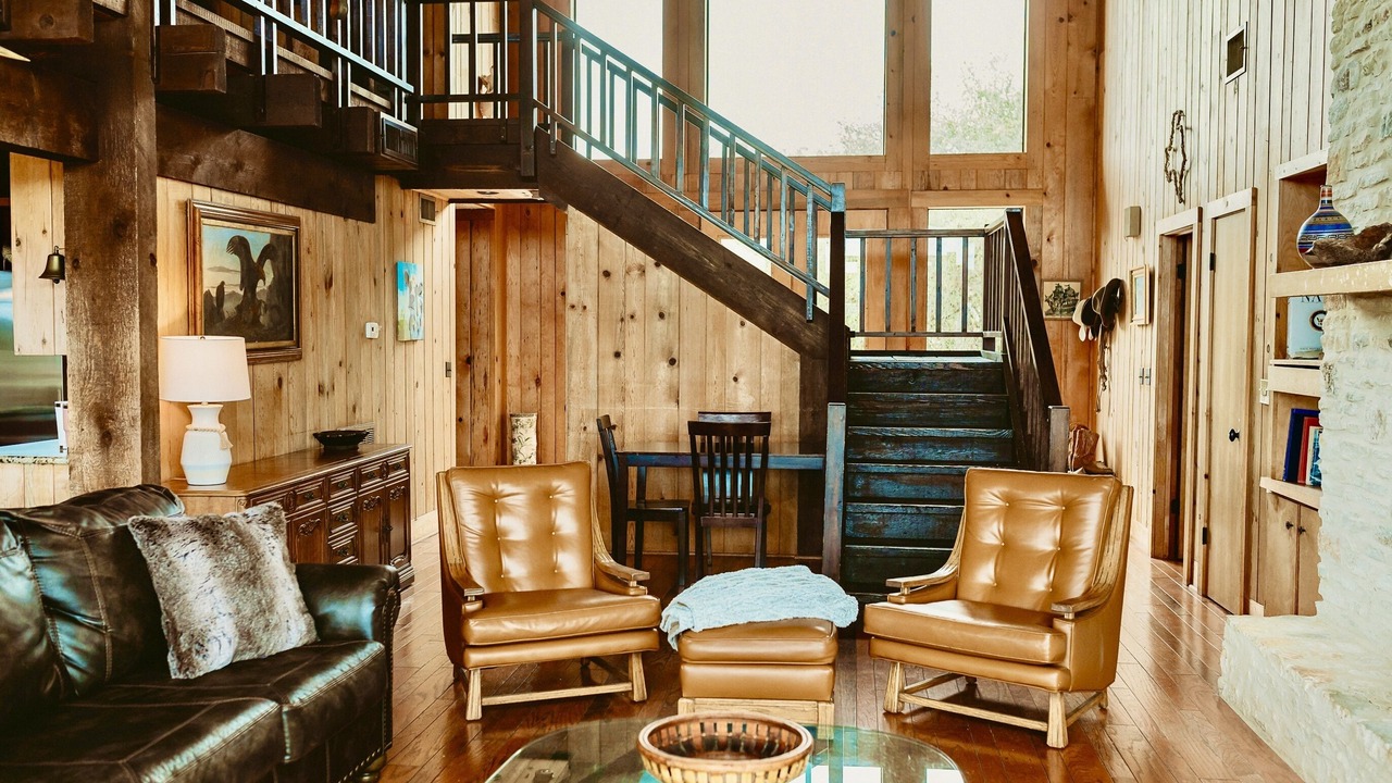 Photo of Bedroom in Point Venture
