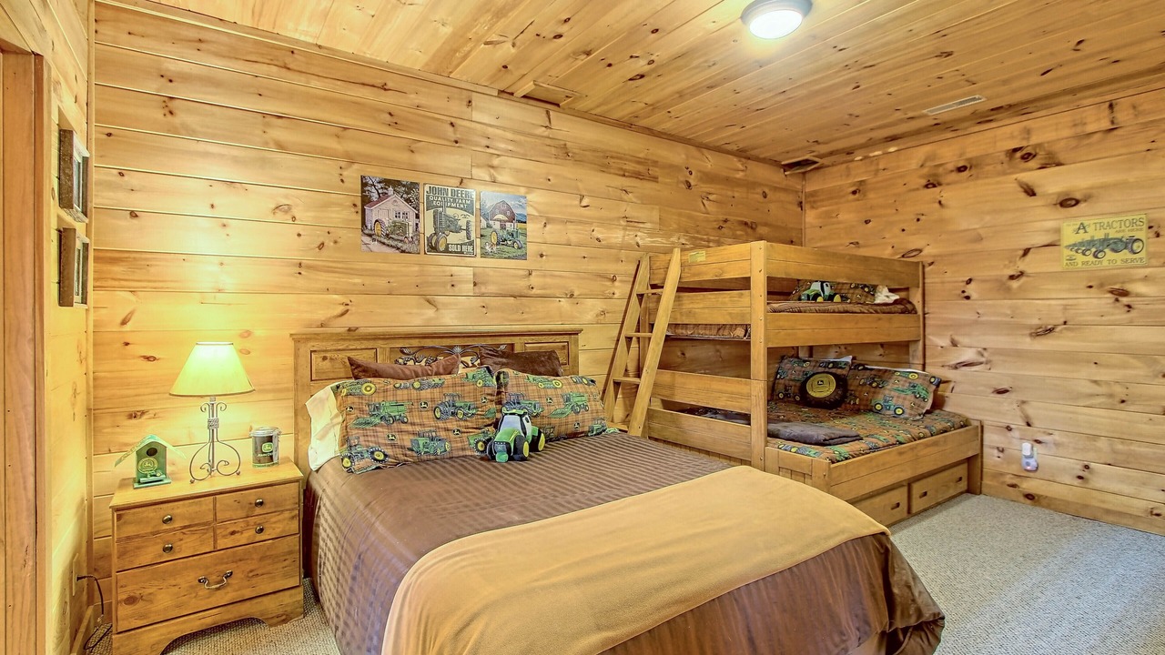 Photo of Bedroom in Ellijay