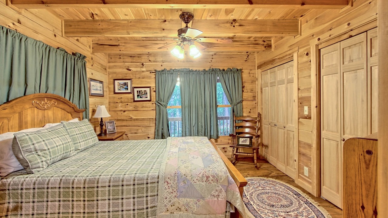 Photo of Bedroom in Ellijay