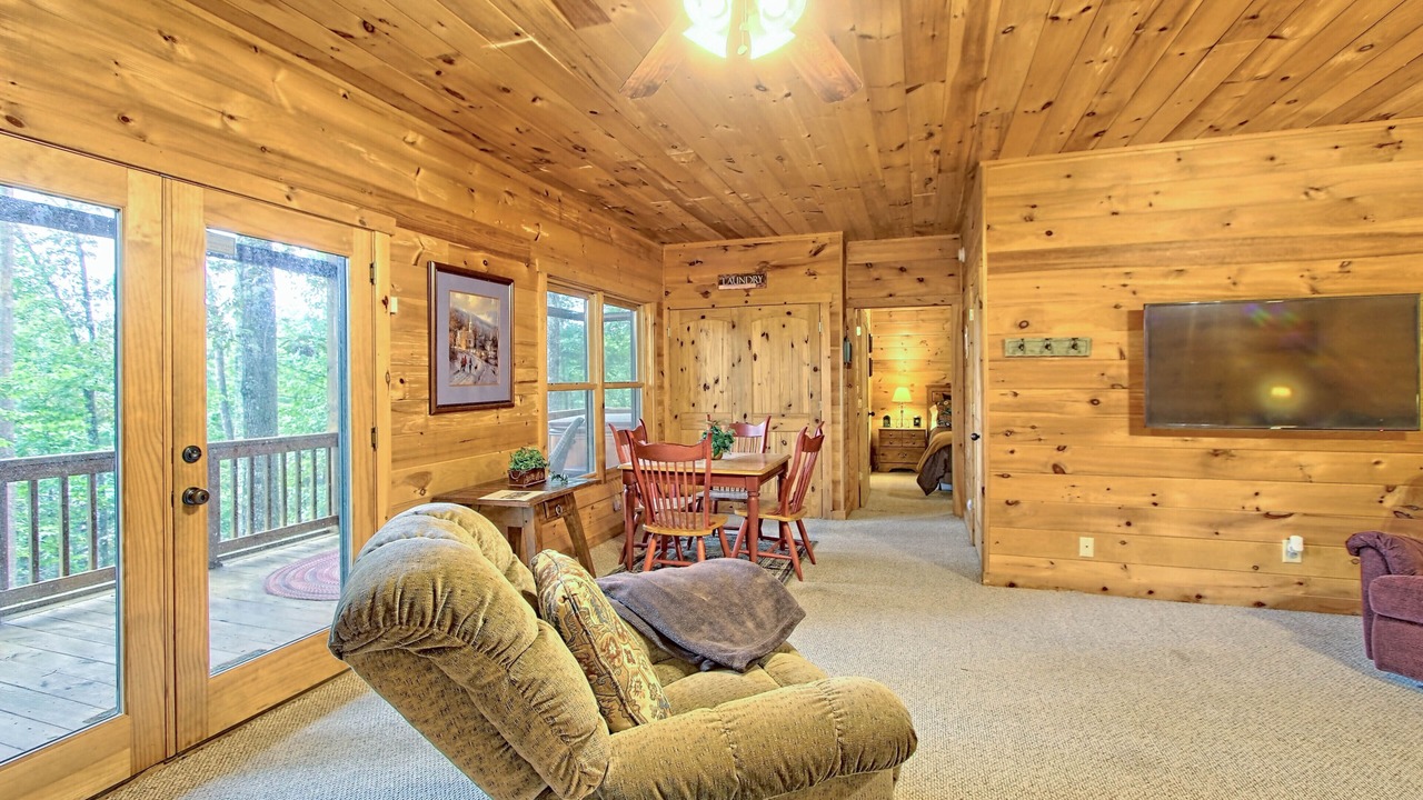 Photo of Livingroom in Ellijay