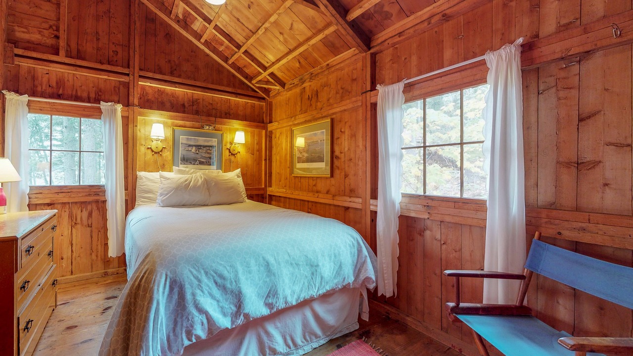 Photo of Bedroom in East Boothbay