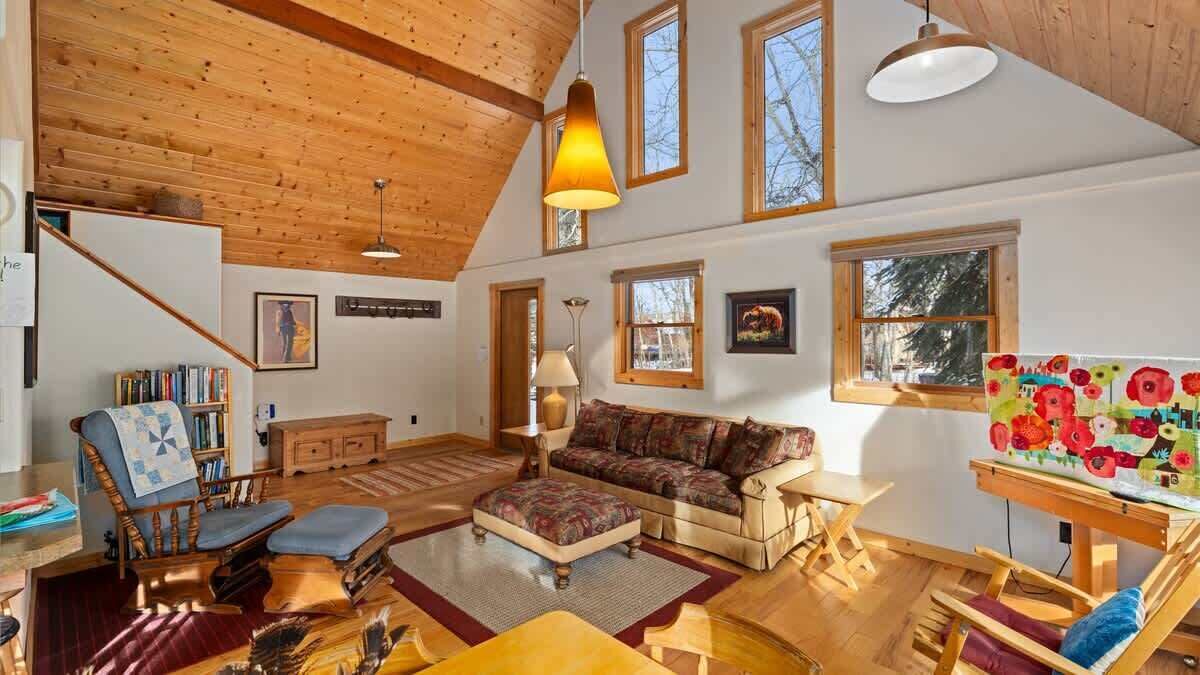 Photo of Livingroom in Red Lodge