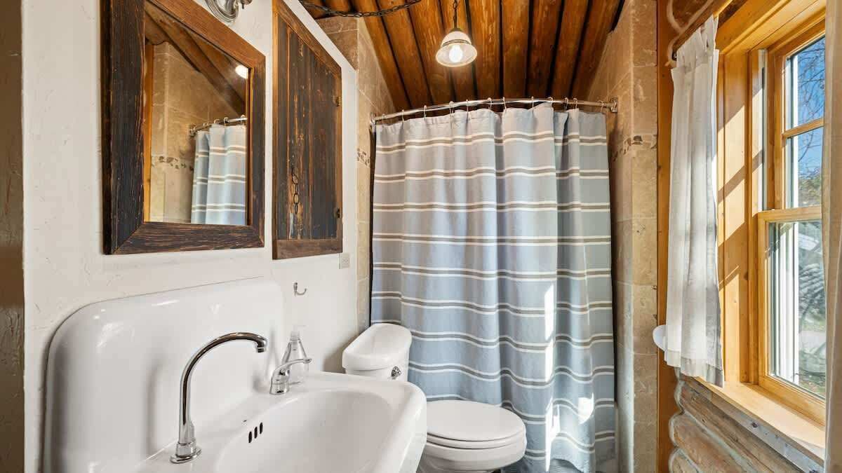 Photo of Bathroom in Red Lodge