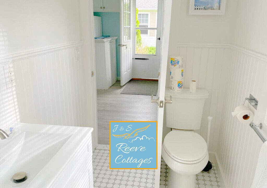 Photo of Bathroom in Aquebogue