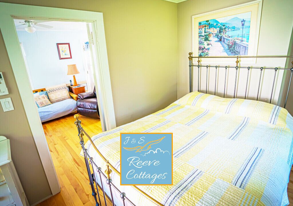 Photo of Bedroom in Aquebogue