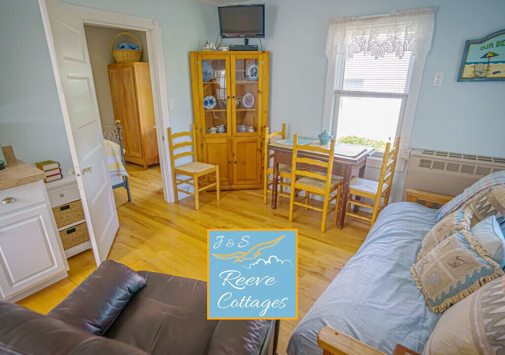 Photo of Livingroom in Aquebogue
