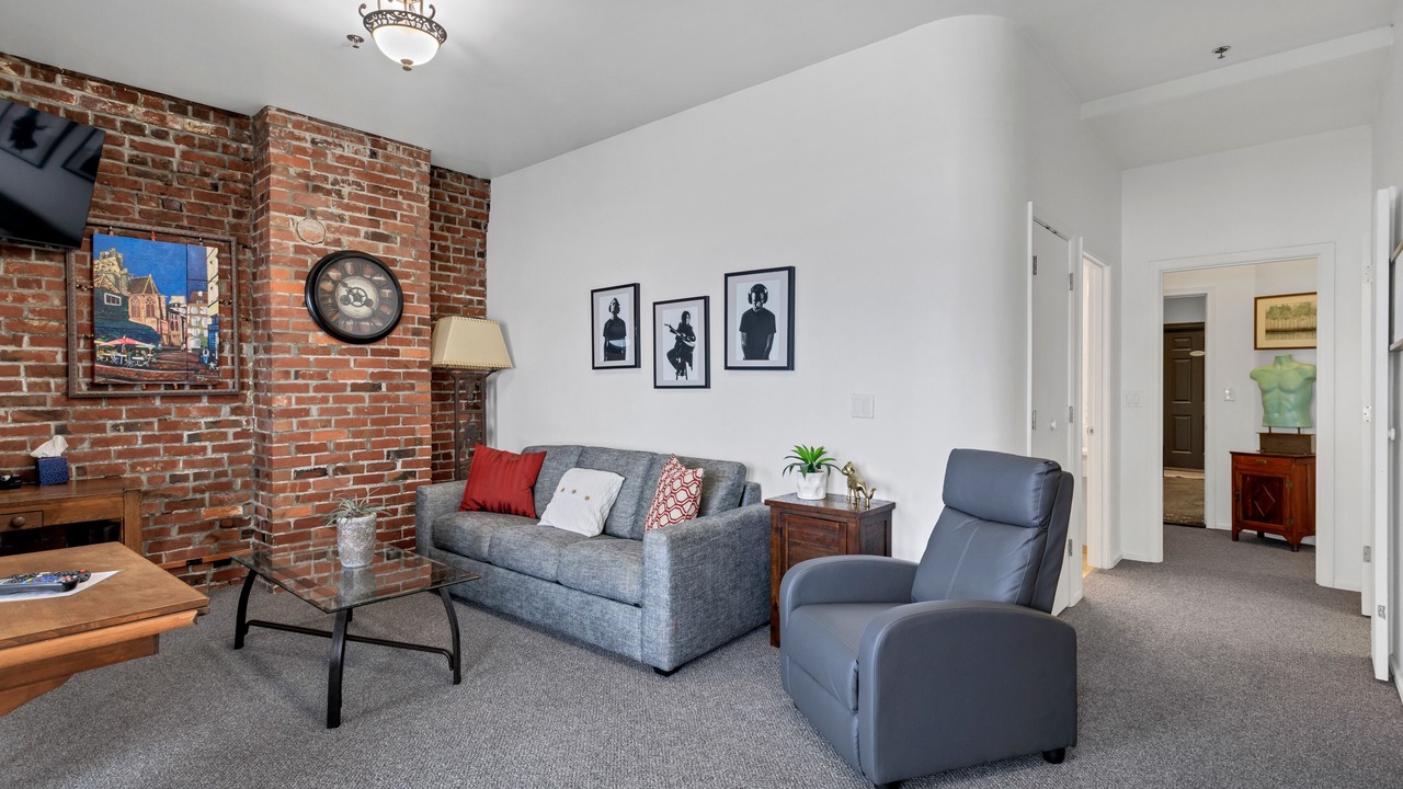 Photo of Livingroom in New Tacoma