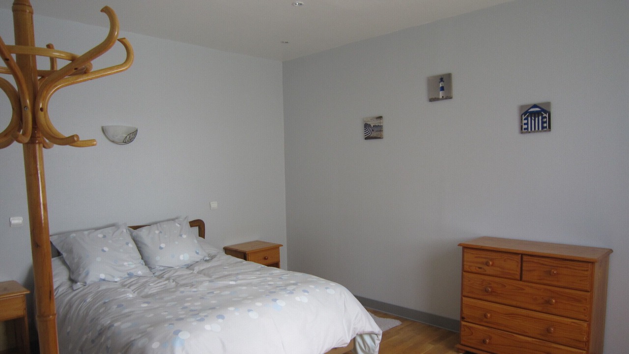 Photo of Bedroom in Saint-Gatien-des-Bois