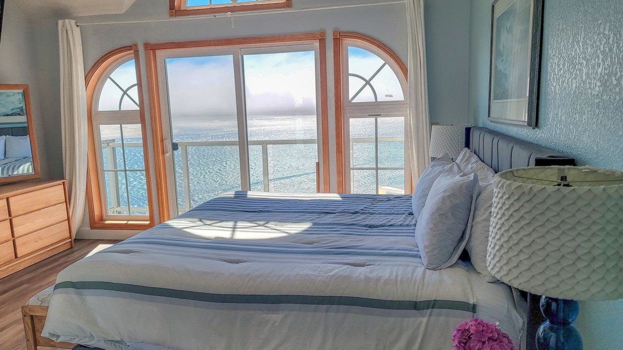 Photo of Bedroom in Netarts