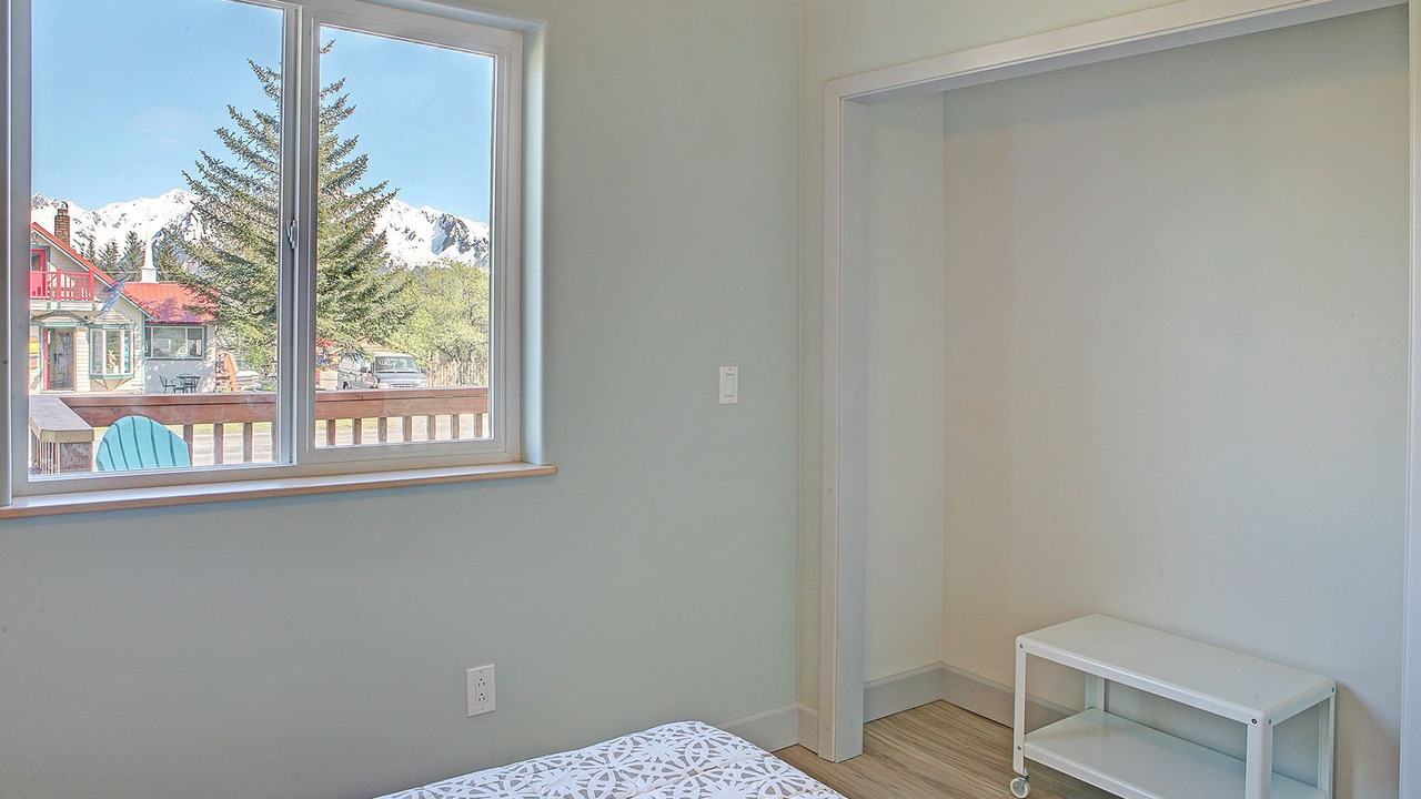 Photo of Bedroom in Seward