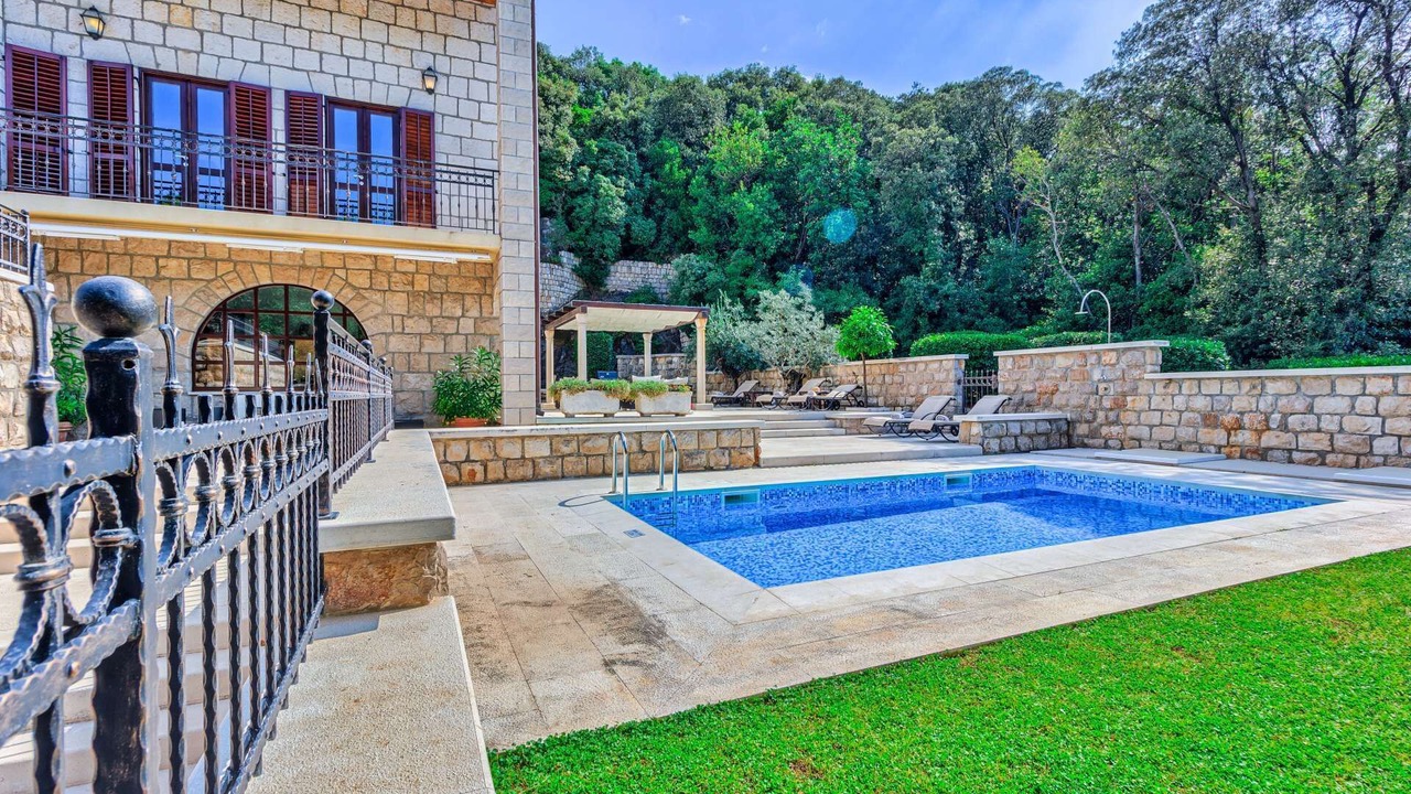 Photo of Outdoor in Babin Kuk