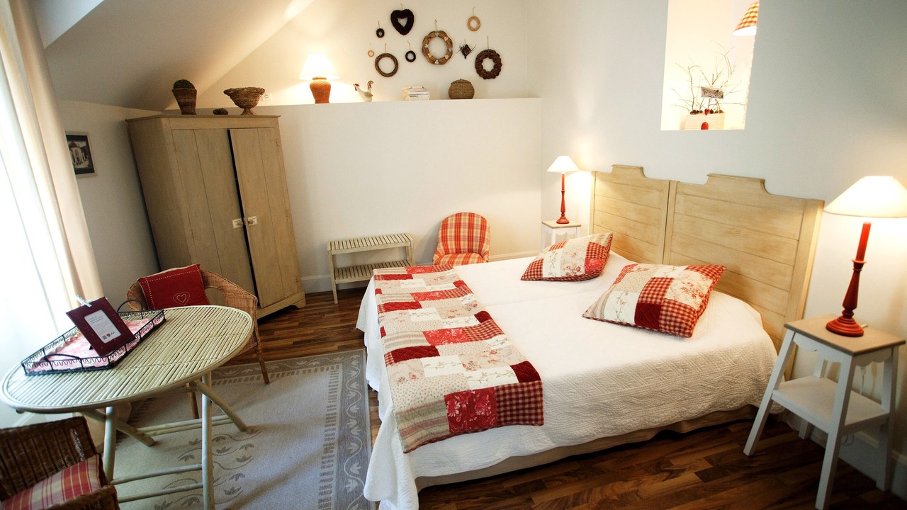 Photo of Bedroom in Saint-Romain