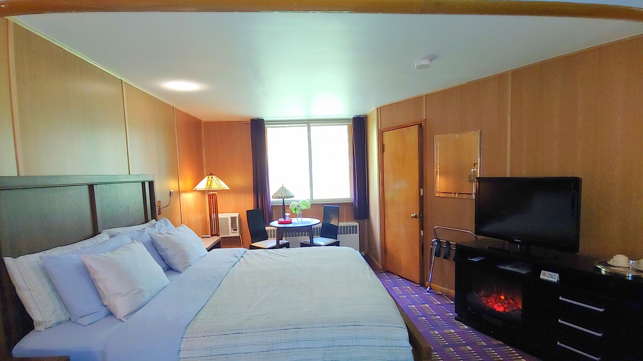 Photo of Bedroom in Spring Green