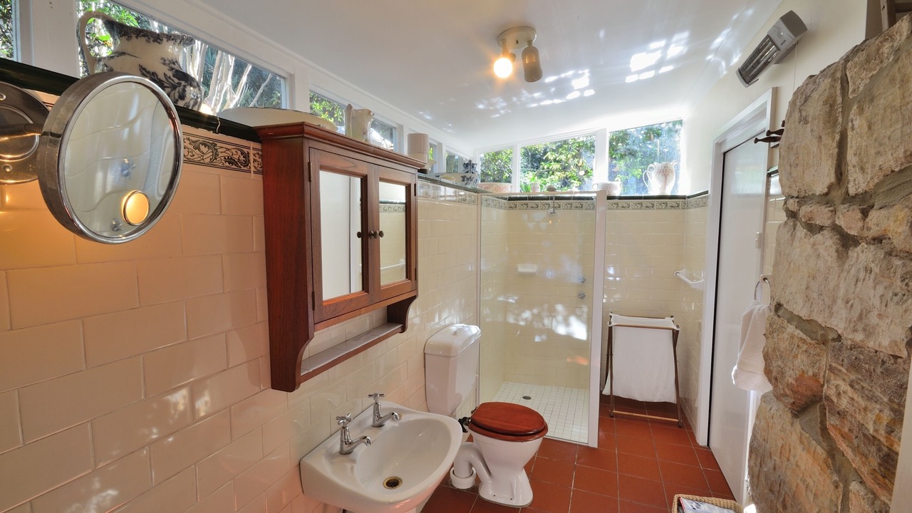 Photo of Bathroom in Bar Point