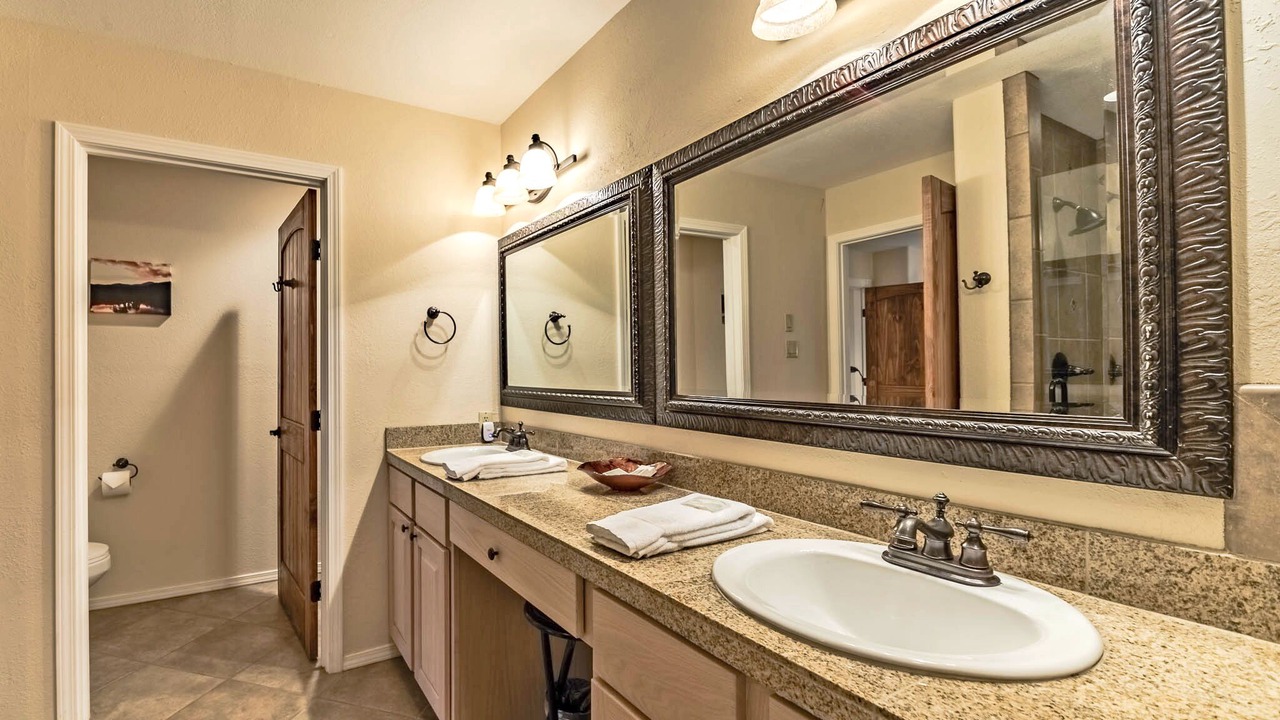 Photo of Bathroom in Ruidoso