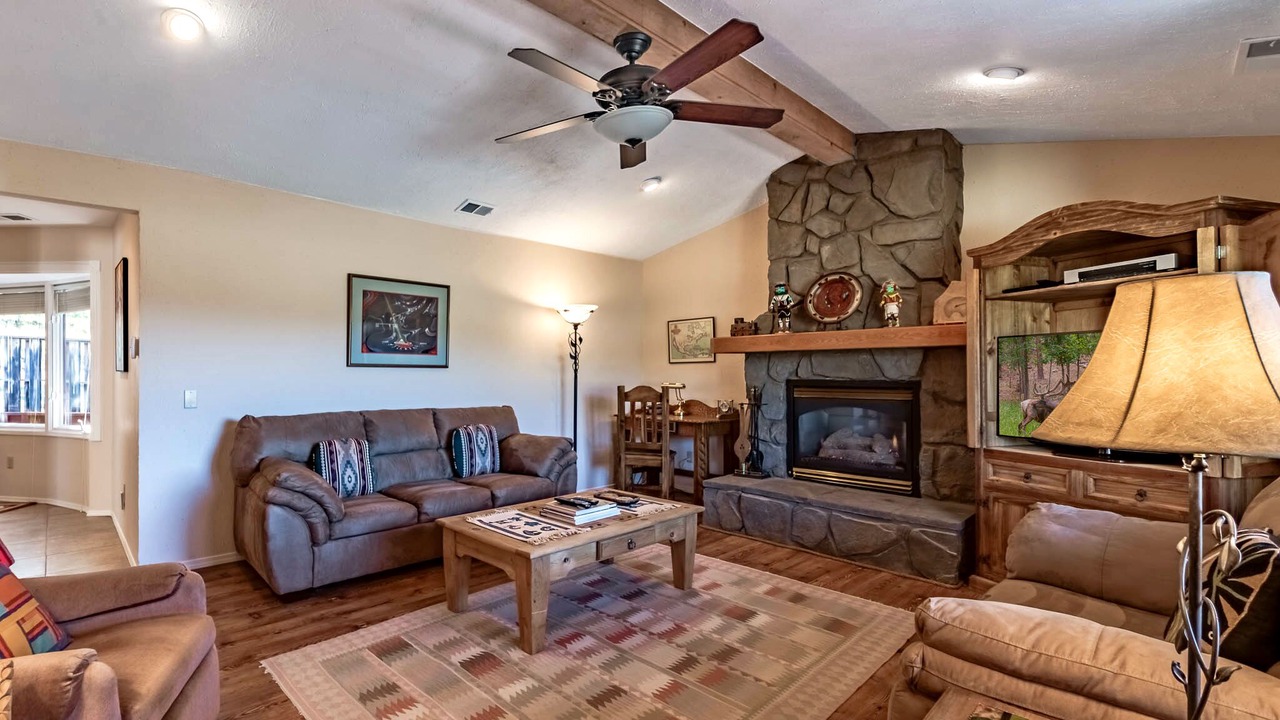 Photo of Bedroom in Ruidoso