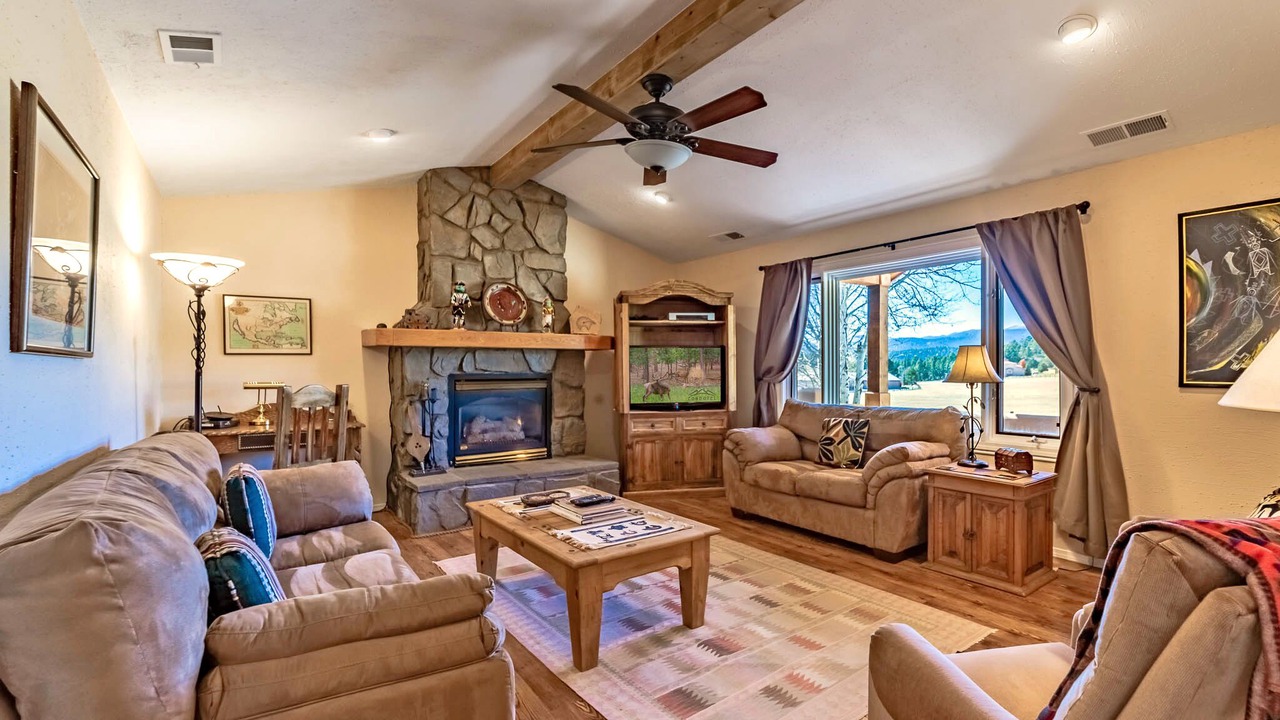Photo of Bedroom in Ruidoso