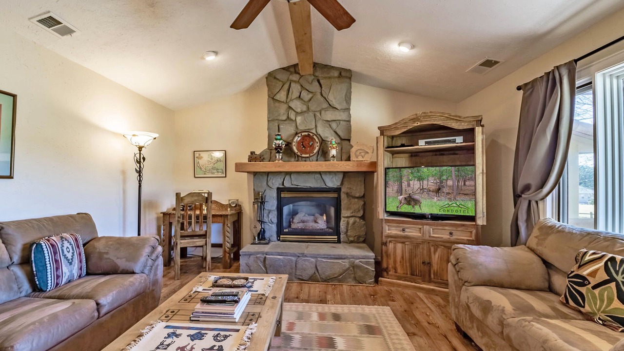 Photo of Bedroom in Ruidoso