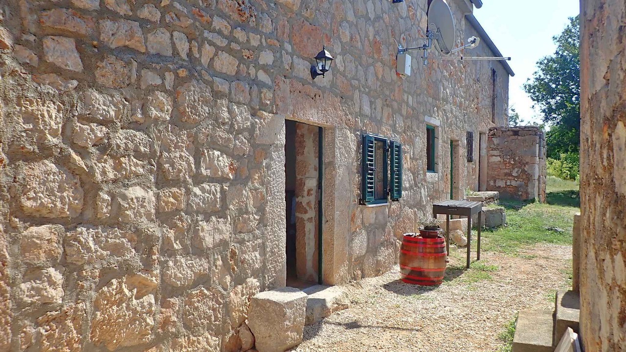 Photo of Outdoor in Seline