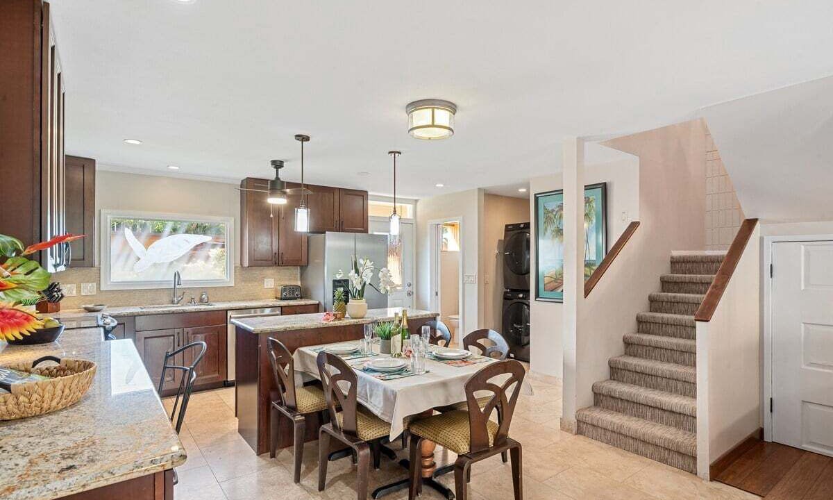 Photo of Others in Historic Lahaina Front Street