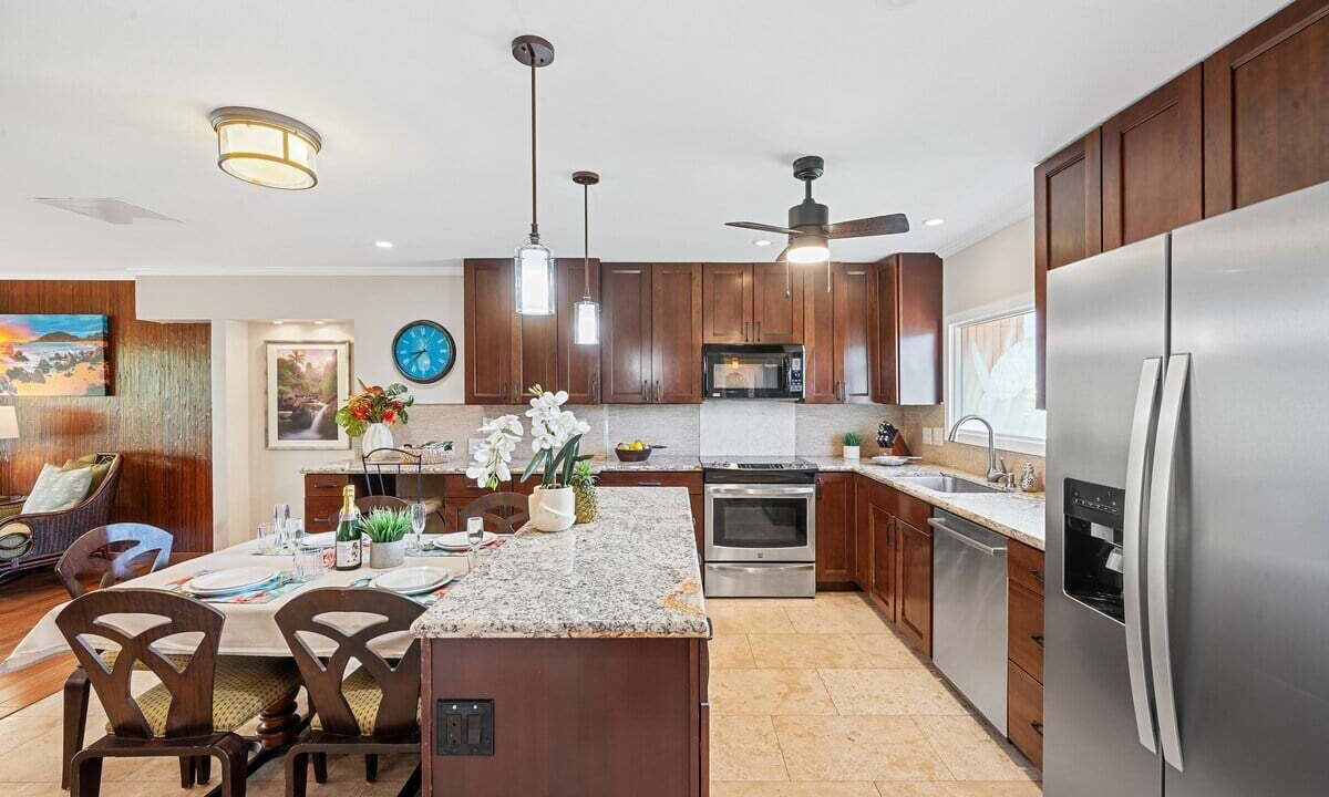 Photo of Others in Historic Lahaina Front Street