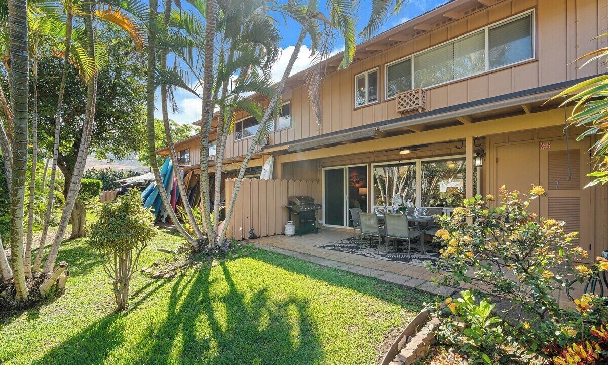 Photo of Others in Historic Lahaina Front Street