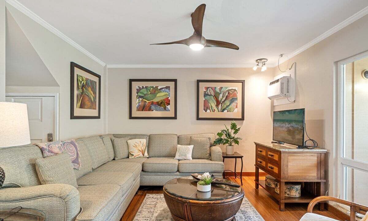 Photo of Others in Historic Lahaina Front Street