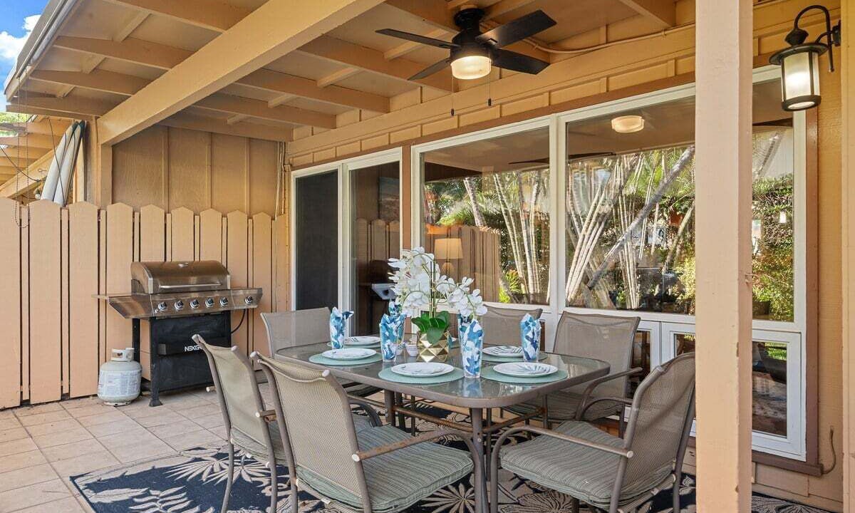 Photo of Others in Historic Lahaina Front Street