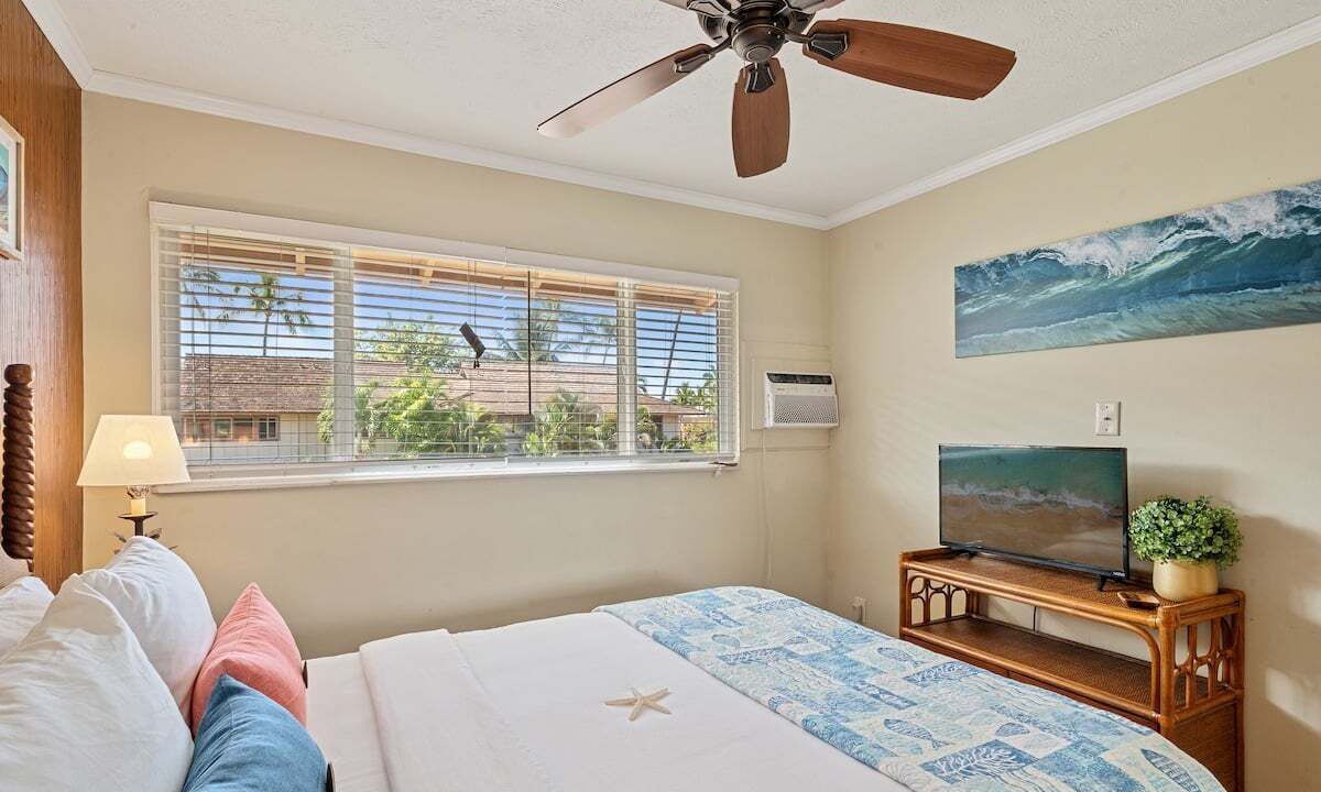 Photo of Others in Historic Lahaina Front Street