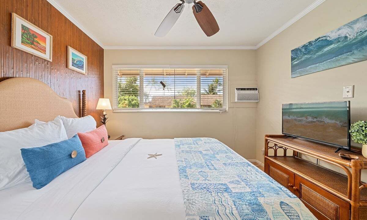 Photo of Others in Historic Lahaina Front Street