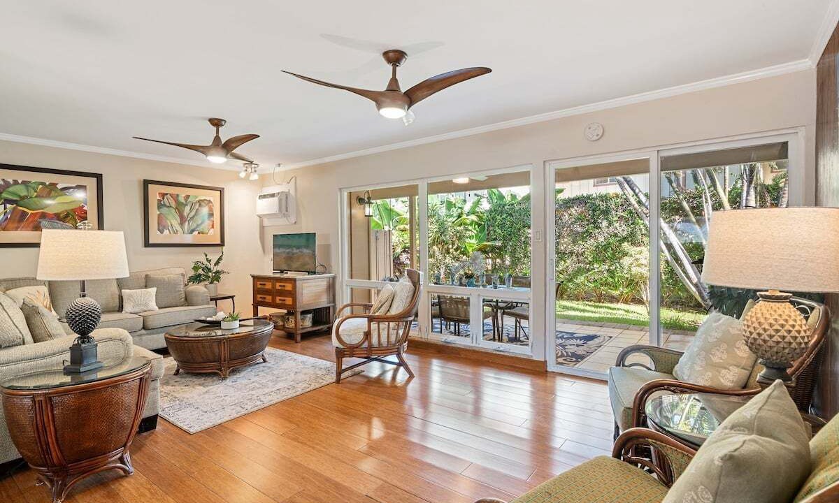 Photo of Others in Historic Lahaina Front Street