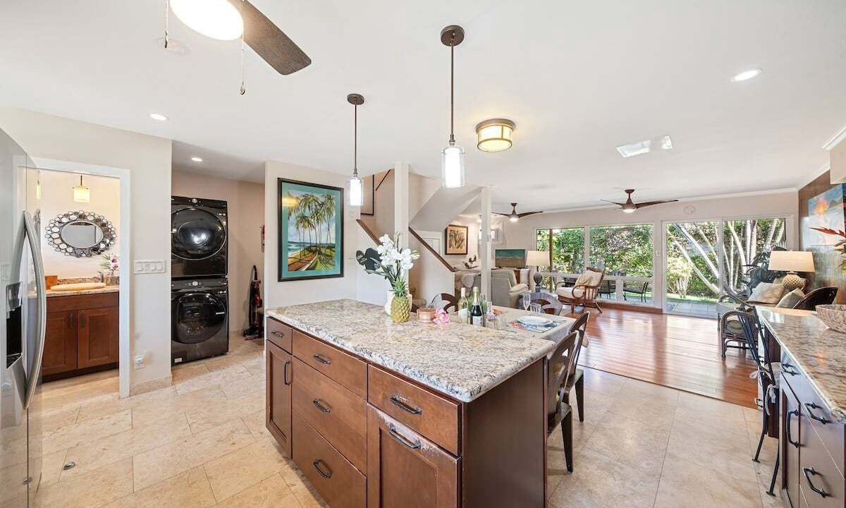 Photo of Others in Historic Lahaina Front Street