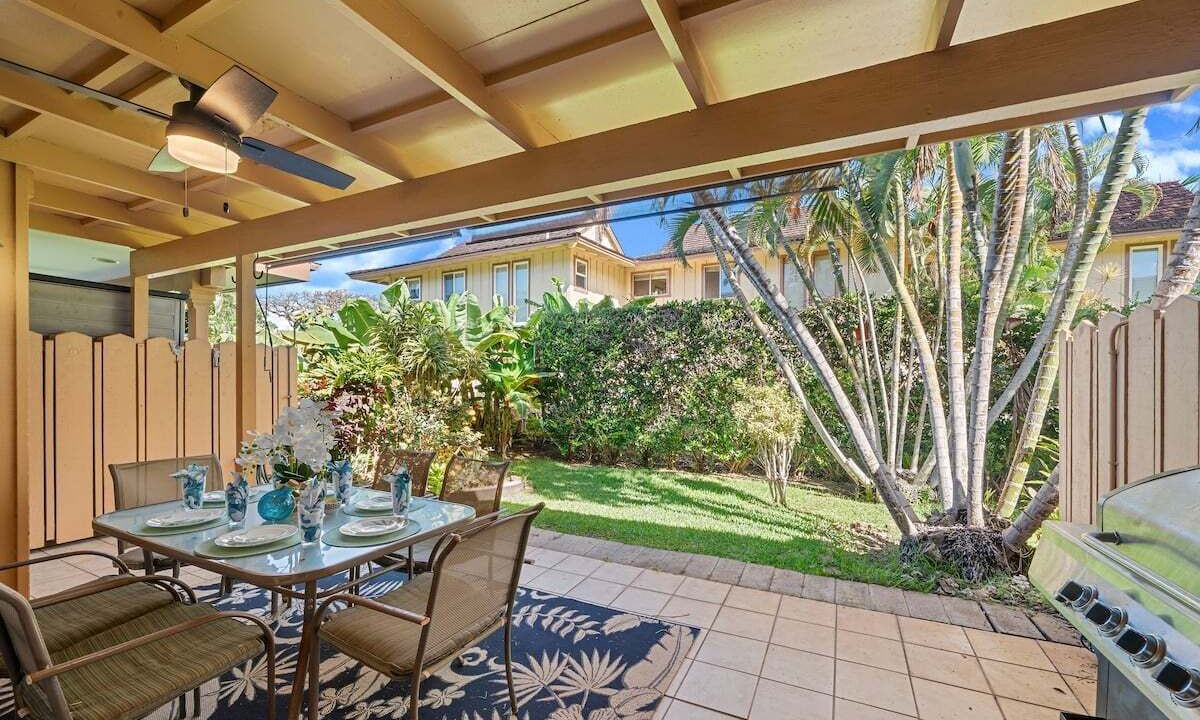 Photo of Others in Historic Lahaina Front Street