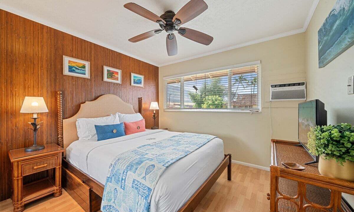 Photo of Others in Historic Lahaina Front Street